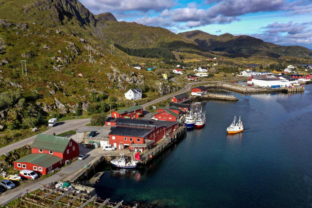 Fish Factory -The Real Lofoten Experience Баллстад Екстер'єр фото